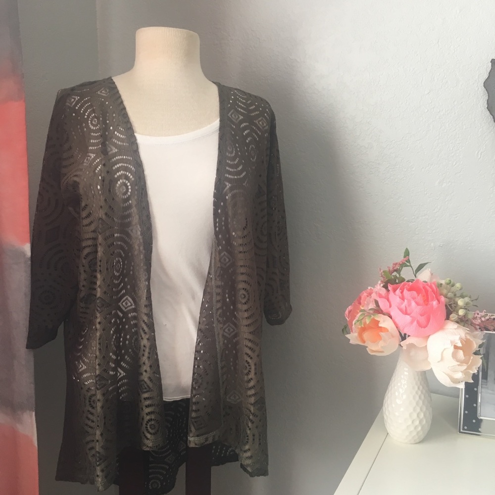 Lularoe kimono